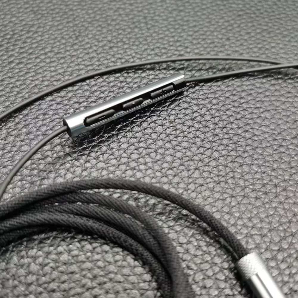 كابل من النوع C + طقم تشغيل مك - مراجعة Speaker Kit وسعره