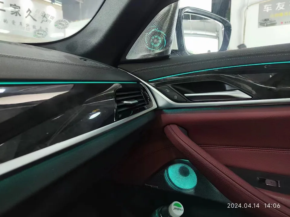 طقم داخلي فاخر لسيارات BMW الف - مراجعة Speaker Kit وسعره